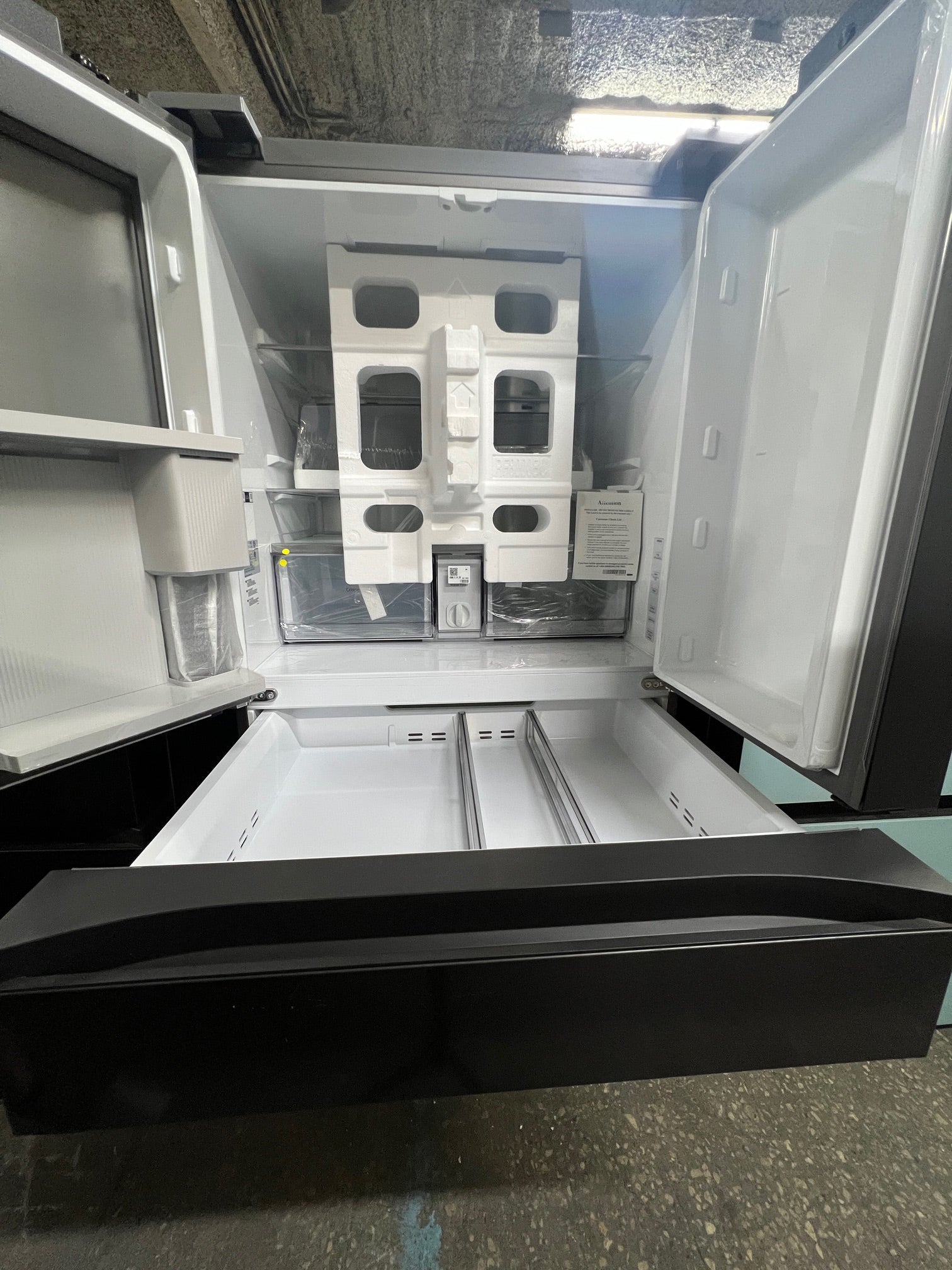 Samsung BESPOKE 29 cu. ft. 4-Door Blue & Black